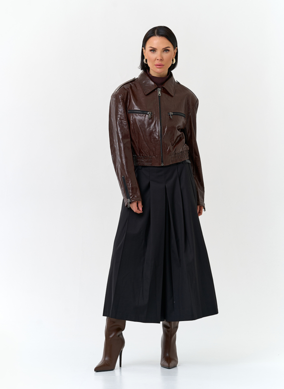 Короткая куртка из натуральной кожи