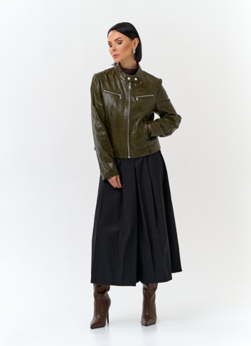 Женская куртка из натуральной кожи зеленого цвета