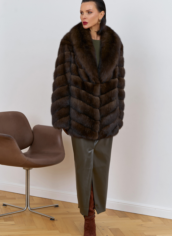 Женская шуба из соболя с воротником шаль