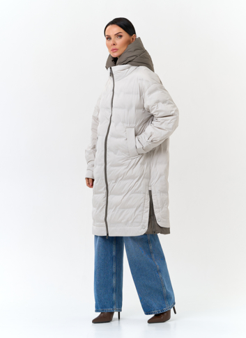 Женское утепленное пальто с капюшоном