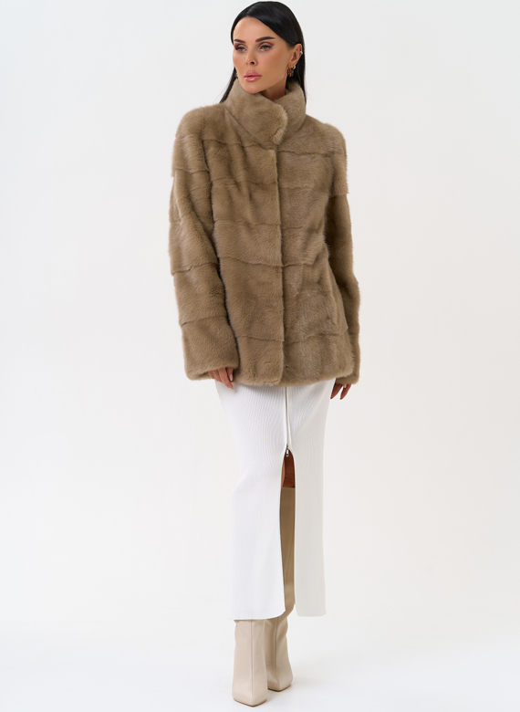 Короткая шуба из норки с воротником стойкой