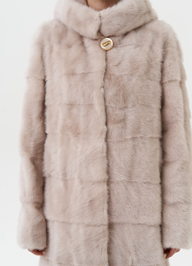 Светлая норковая шуба с капюшоном модель № 24957 в рассрочку