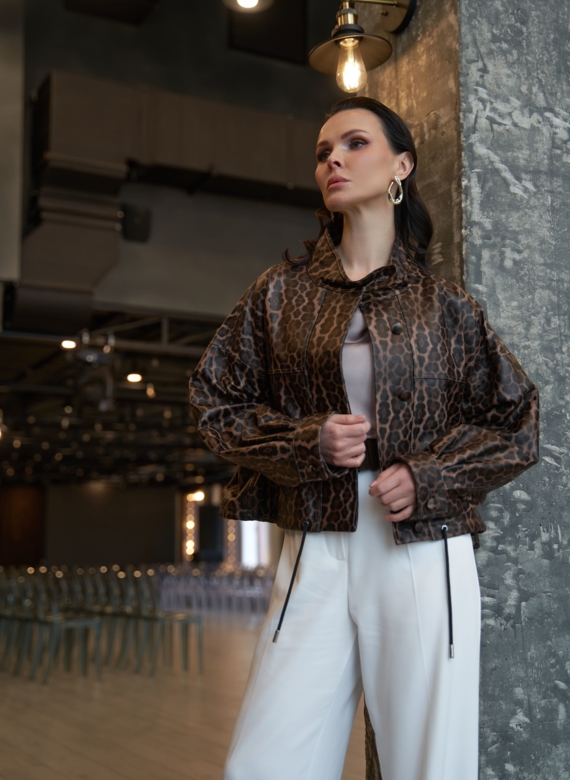 Леопардовая кожаная куртка