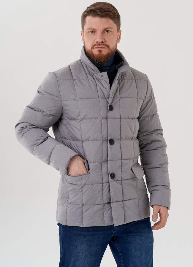 Мужская куртка серого цвета  модель № 23764 меха малина