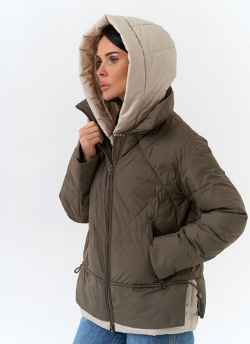 Женская куртка с контрастным капюшоном
