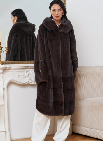 Женская шуба из меха норки с капюшоном 