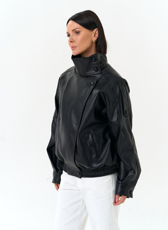 Женская куртка из эко кожи с воротником стойкой