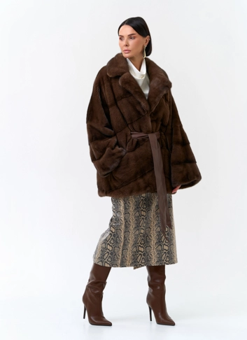 Шуба из меха норки с английским воротником фото