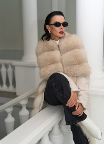 Женское зимнее полупальто с кожаным поясом