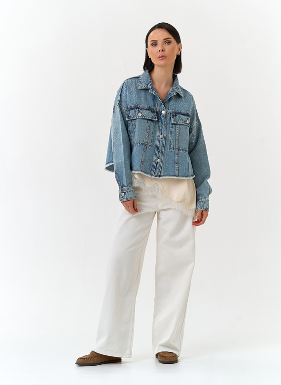 Женская джинсовая куртка со стразами