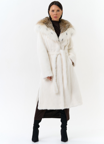 Шуба из белой  норки с капюшоном из рыси