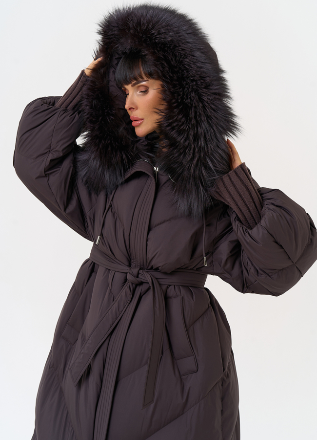 Женский пуховик с капюшоном из меха чернобурки модель № 31538 универмаг малина