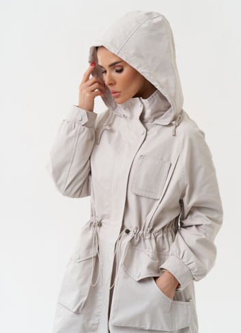Ветровка женская с капюшоном