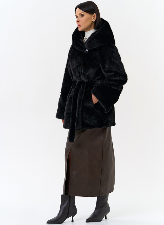 Женская шуба из эко меха с капюшоном