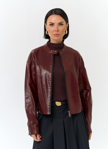 Куртка из натуральной кожи бордового цвета