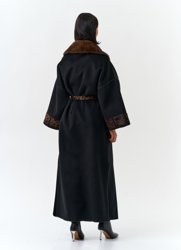 Женское длинное пальто с воротником из меха норки