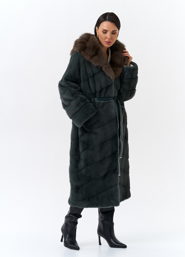 Шуба из меха норки с капюшоном из меха куницы модель № 31966 в кредит