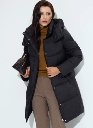 Женский пуховик с капюшоном фото