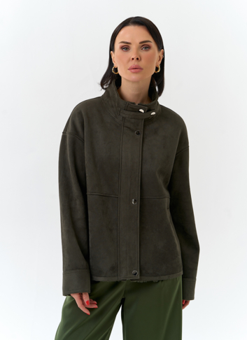 Женская дубленка из эко замши с воротником стойкой Женская дубленка из эко замши с воротником стойкой