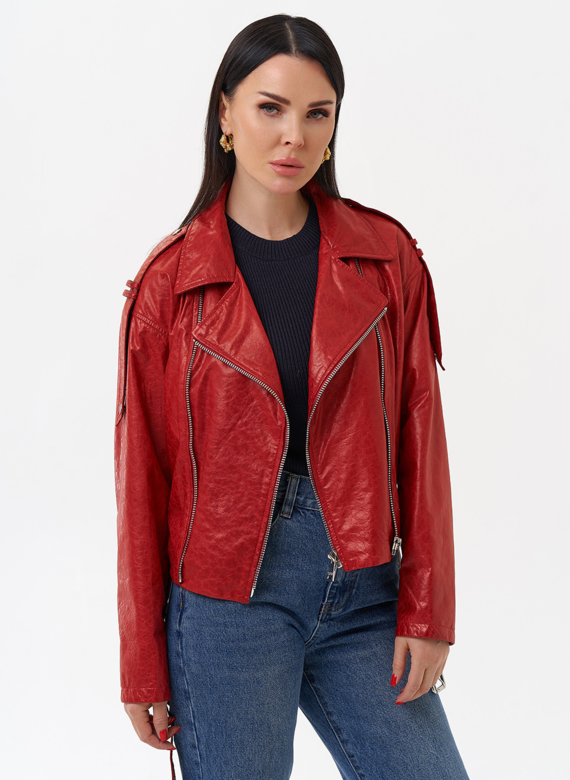 Красная куртка из натуральной кожи