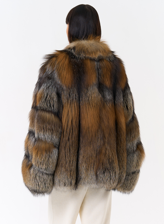 Короткая шуба из лисы