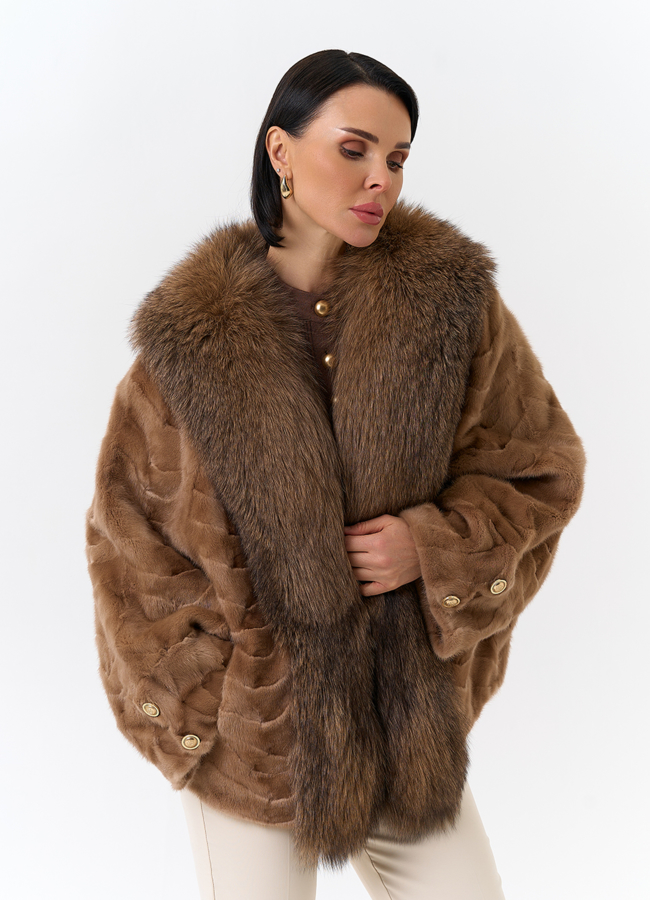 Шуба из норки с отделкой из меха лисы модель № 32200 универмаг малина