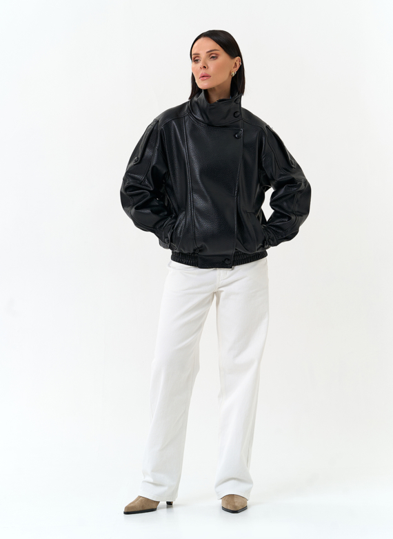 Женская куртка из эко кожи с воротником стойкой