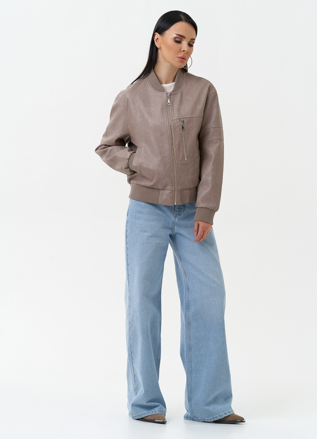 Куртка бомбер из эко кожи бежевого цвета модель № 30300 в кредит