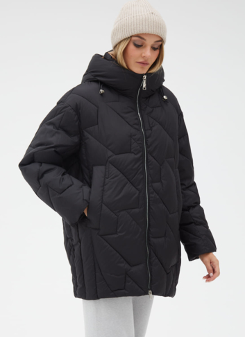 Женский удлиненный пуховик  капюшоном