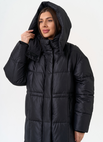 Женский пуховик черного цвета