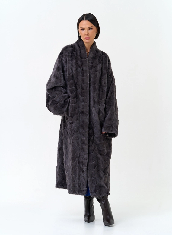 Длинная шуба из меха норки  фото